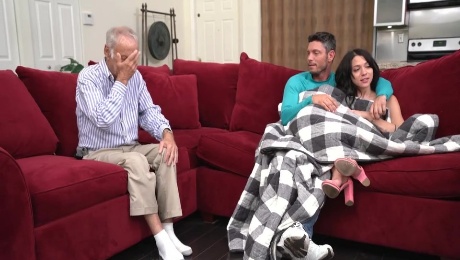 https://xozilla.com/videos/334708/riley-jean-gets-pounded-hard-next-to-grandpa/