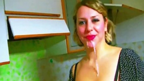 https://www.foxytubes.com/videos/53200498-retro-italian-housewife-kitchen-blowjob.html