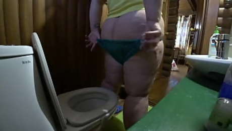 https://xvideos.com/video63018355/hidden_camera_in_the_toilet_spying_mature_bbw_with_big_booty_panties_homemade_pee_fetish